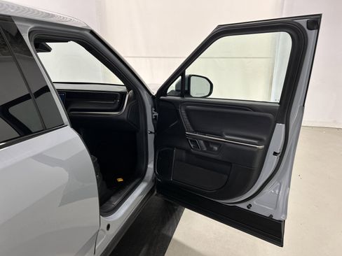 Used 2024 Rivian R1T Adventure image 18