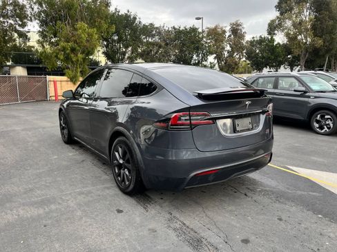 Used 2022 Tesla Model X Plaid image 4