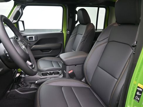 New 2026 Jeep Gladiator Sport AWD/4WD image 19