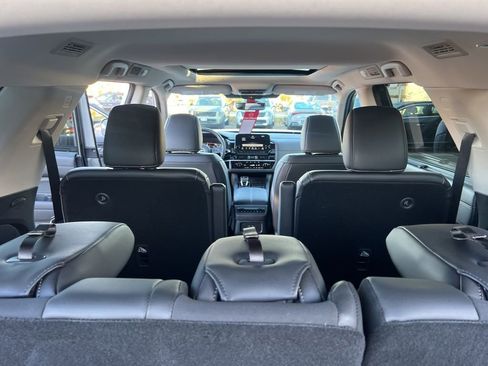 Certified 2025 Nissan Pathfinder SL w/ SL Premium Package image 14