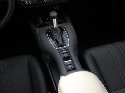 Used 2025 Honda HR-V EX-L image 26