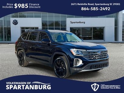 Used 2025 Volkswagen Atlas SE w/ Panoramic Sunroof Package