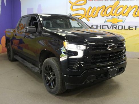 Used 2023 Chevrolet Silverado 1500 RST w/ Convenience Package II AWD/4WD image 4
