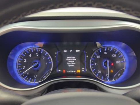 Used 2020 Chrysler Pacifica Touring w/ S Appearance Package FWD image 28