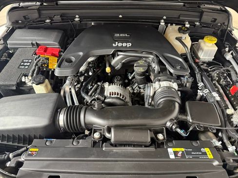 Certified 2021 Jeep Gladiator Sport w/ Quick Order Package 24Q 80Th image 10