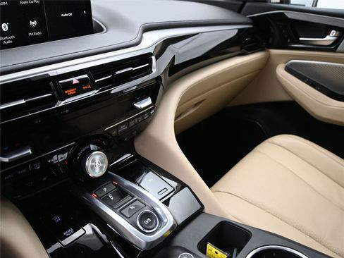 Used 2023 Acura MDX SH-AWD w/ Technology Package image 4