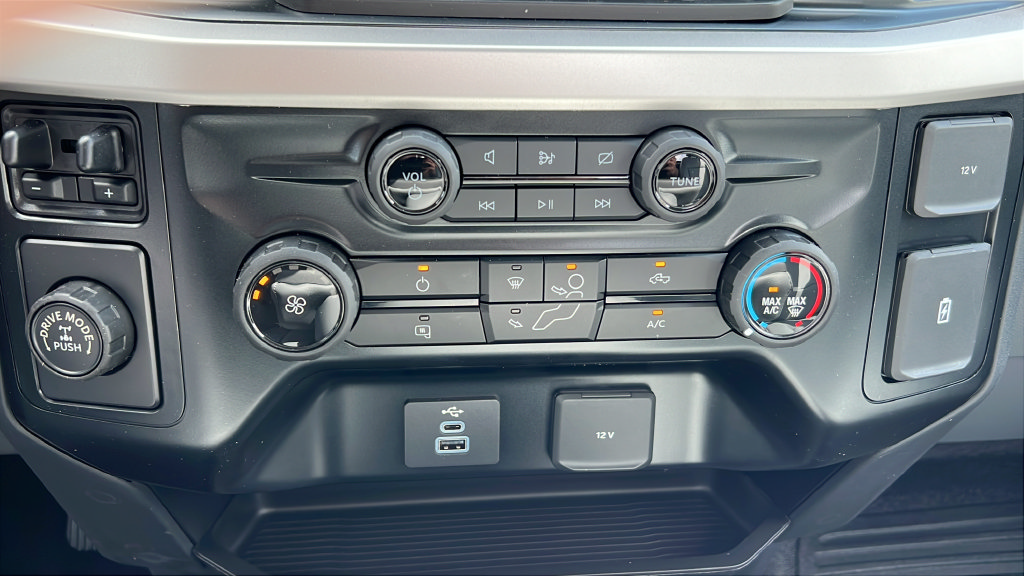 Used 2023 Ford F250 XL RWD image 19