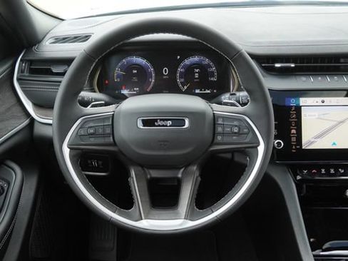 New 2026 Jeep Grand Cherokee L 4WD image 17