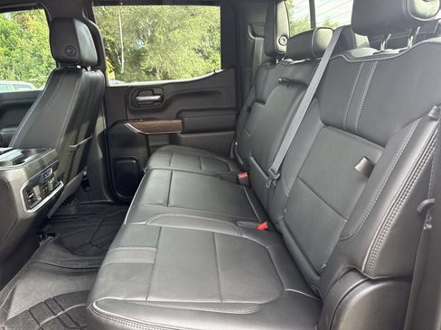 Used 2021 Chevrolet Silverado 1500 High Country w/ Technology Package RWD image 21