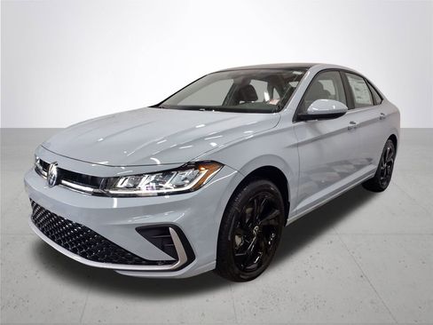 New 2026 Volkswagen Jetta SE image 2