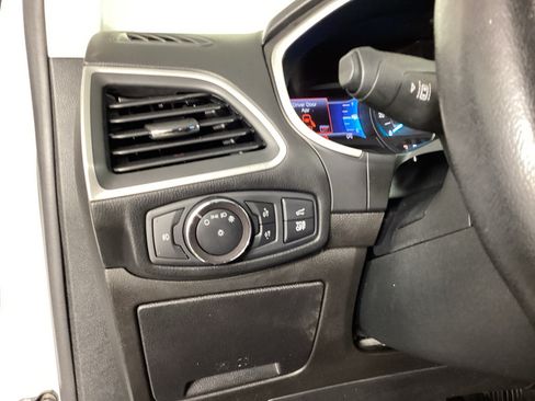 Used 2020 Ford Edge SEL w/ Cold Weather Package AWD/4WD image 24
