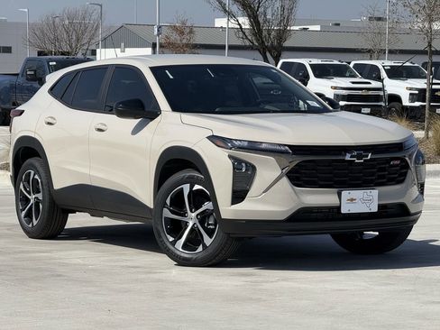 New 2026 Chevrolet Trax RS w/ Driver Confidence Package FWD image 2
