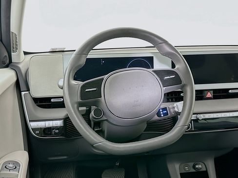 Used 2024 Hyundai Ioniq 5 SEL image 18