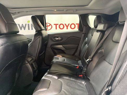 Used 2022 Jeep Cherokee Limited image 20