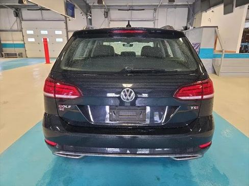Used 2018 Volkswagen Golf SE FWD image 8