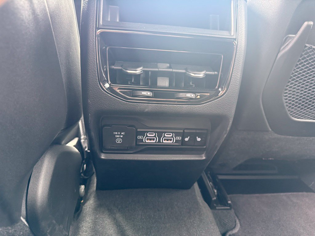 New 2025 Jeep Grand Cherokee Overland AWD/4WD image 39