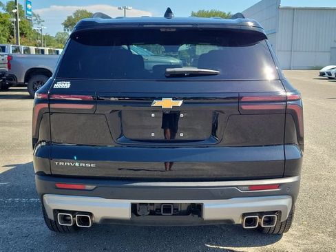 Certified 2026 Chevrolet Traverse LT w/ Driver Confidence Package FWD image 9