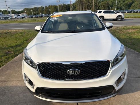 Used 2018 Kia Sorento EX FWD image 6