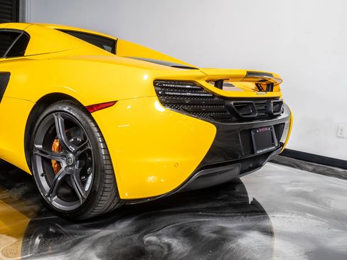 Used 2015 McLaren 650S Spider image 14