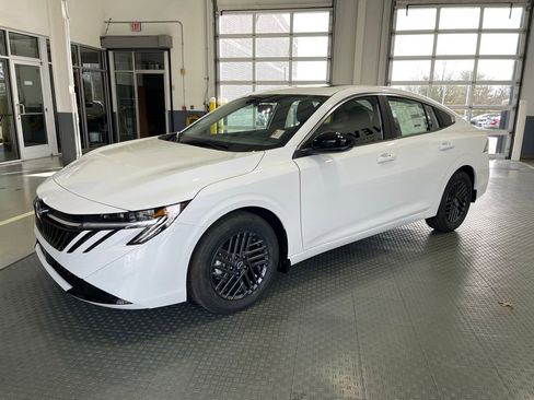 New 2026 Nissan Sentra SV w/ SV Convenience Package FWD image 4