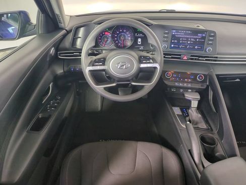 Used 2023 Hyundai Elantra SEL FWD image 16