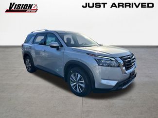 New 2025 Nissan Pathfinder SL video 3