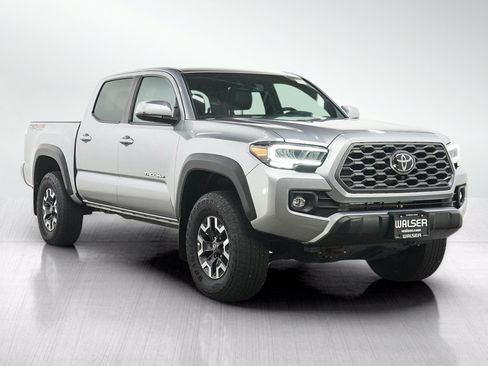 Used 2022 Toyota Tacoma TRD Off-Road w/ TRD Premium Off Road Package AWD/4WD image 7