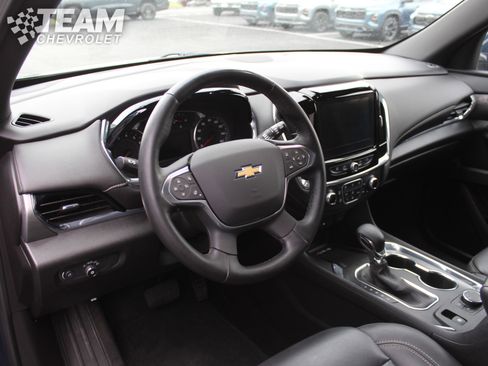 Used 2023 Chevrolet Traverse LT AWD/4WD image 12