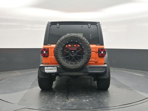 Used 2018 Jeep Wrangler Unlimited Sport S AWD/4WD image 17