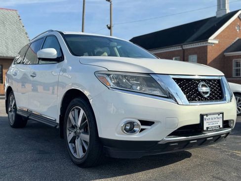 Used 2014 Nissan Pathfinder Platinum AWD/4WD image 4