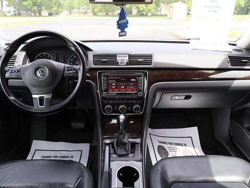 Used 2014 Volkswagen Passat 3.6 SEL Premium FWD image 26