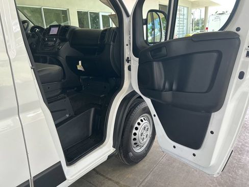 Used 2025 RAM ProMaster 2500 w/ Convenience Group FWD image 26