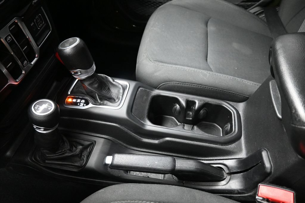Used 2022 Jeep Wrangler Unlimited Sport AWD/4WD image 17
