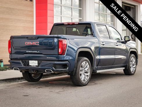 Used 2022 GMC Sierra 1500 Denali w/ Denali Reserve Package AWD/4WD image 3