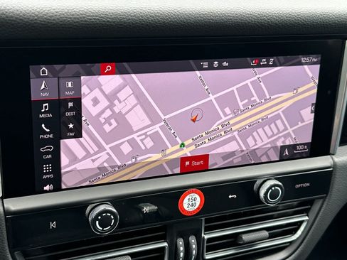 Certified 2026 Porsche Macan AWD/4WD image 22
