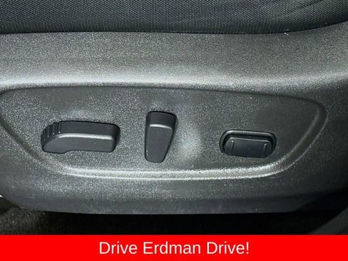 Used 2020 Nissan Rogue SV w/ Premium Package FWD image 12