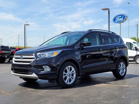Used 2018 Ford Escape SE image 8