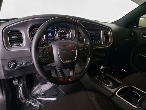 Used 2020 Dodge Charger SXT RWD image 11
