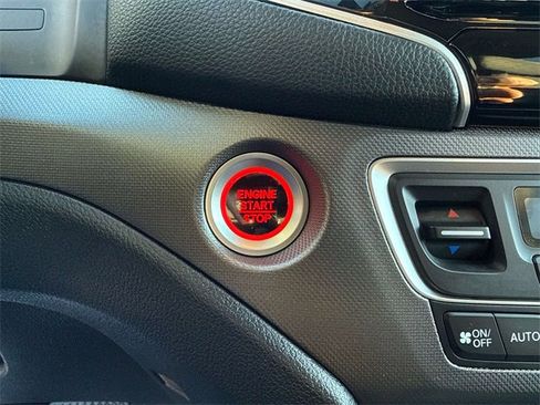 Used 2025 Honda Ridgeline Sport image 20