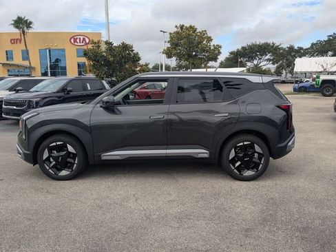 New 2027 Kia Seltos EX FWD image 3