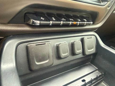 Used 2018 GMC Sierra 2500 Denali w/ Duramax Plus Package image 31