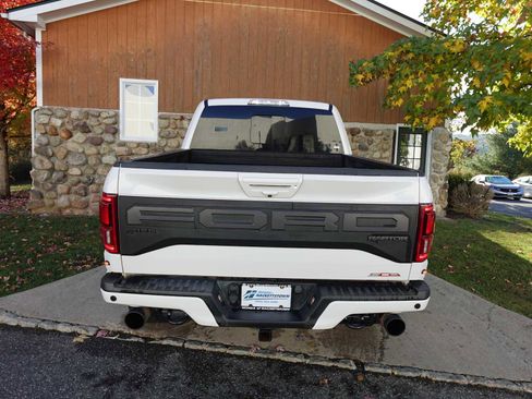 Used 2019 Ford F150 Raptor w/ Equipment Group 802A Luxury image 6