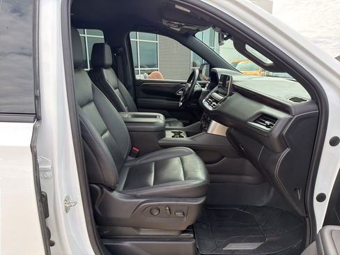 Used 2023 Chevrolet Tahoe Z71 w/ Luxury Package AWD/4WD image 30