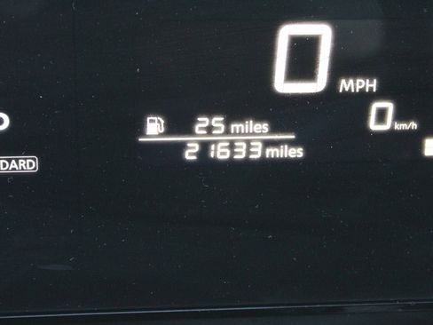 Used 2025 Nissan Kicks SV image 9