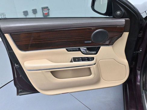 Used 2013 Jaguar XJ L Portfolio RWD image 11