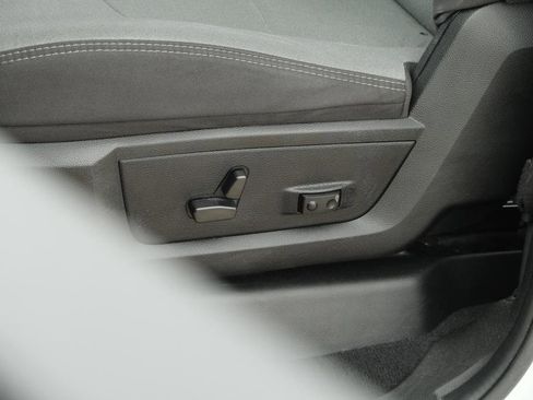 Used 2024 RAM 2500 Big Horn w/ Off Road Package image 24