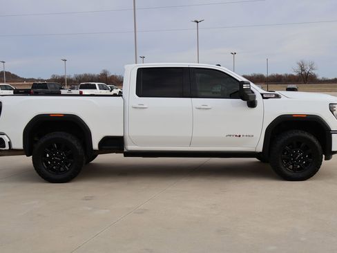 Used 2024 GMC Sierra 2500 AT4 w/ AT4 Premium Plus Package image 7