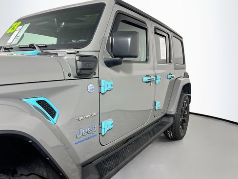 Used 2023 Jeep Wrangler Unlimited Sahara w/ Cold Weather Group image 13