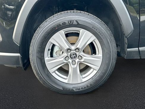 Used 2025 Toyota RAV4 XLE image 29