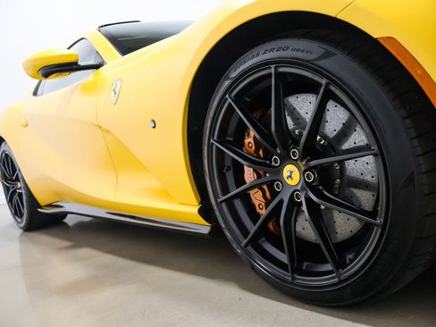 Used 2022 Ferrari 812 GTS image 35